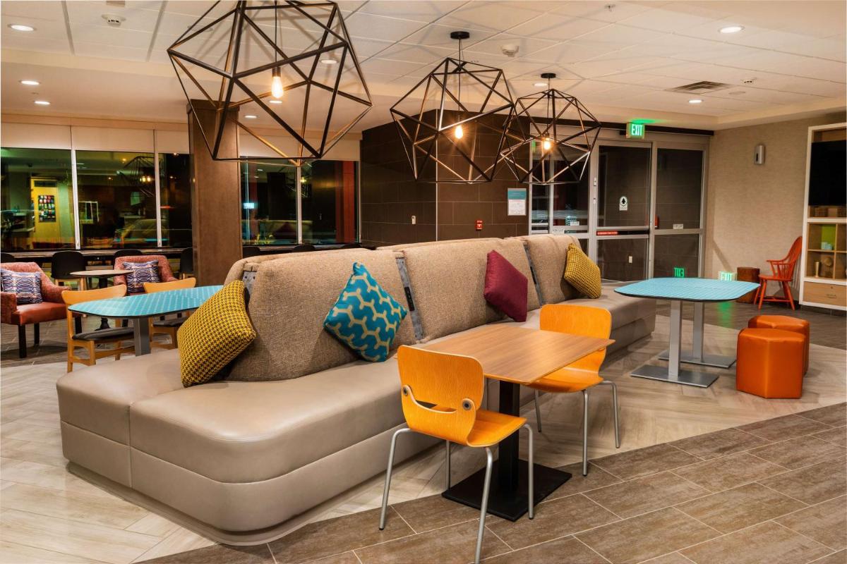 Home2 Suites Bakersfield - Housity