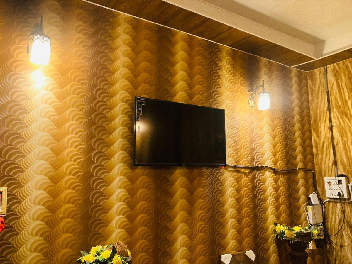 Malhotra restaurant and resorts - Housity