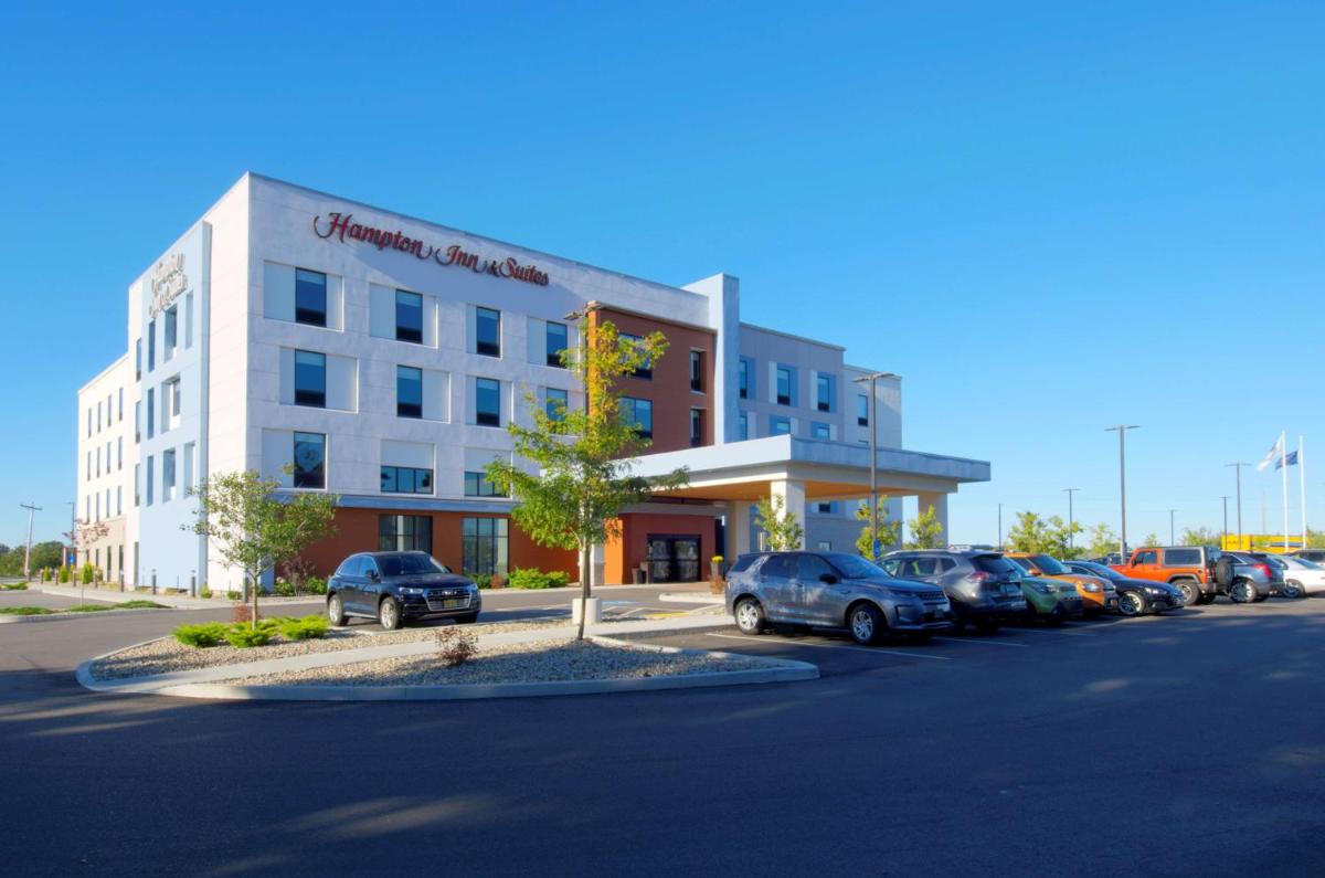 Hampton Inn & Suites Portland West - Housity