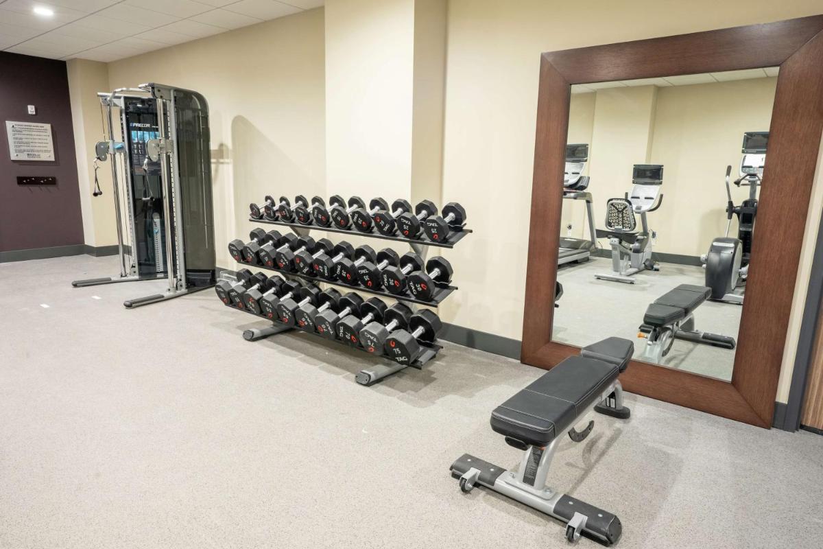 Hilton Garden Inn Wichita Downtown, Ks - Housity
