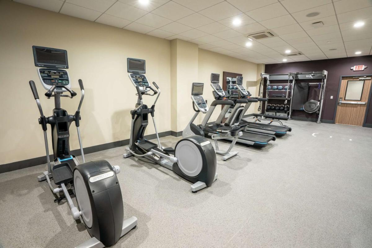 Hilton Garden Inn Wichita Downtown, Ks - Housity