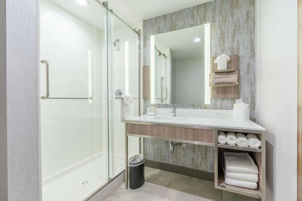 Hilton Garden Inn Wichita Downtown, Ks - Hizvo