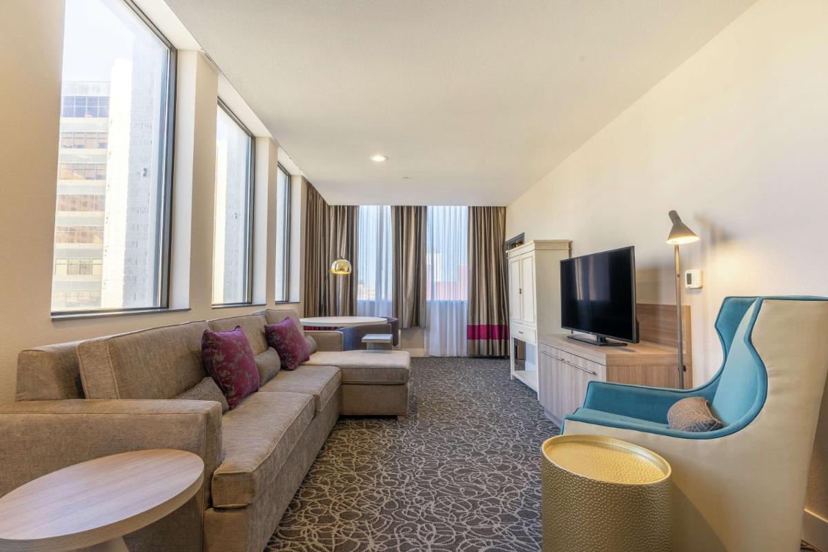 Hilton Garden Inn Wichita Downtown, Ks - Hizvo