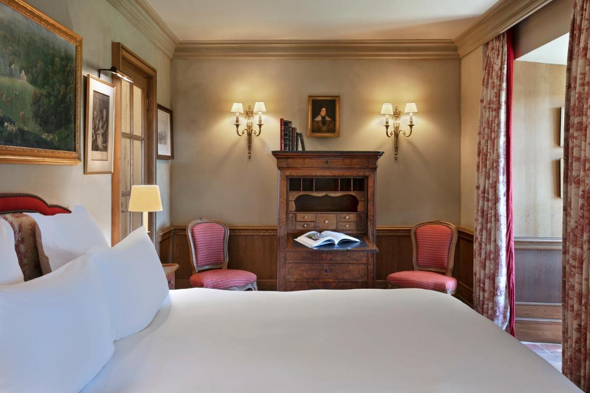 Un ou plusieurs lits dans un hébergement de l'établissement Airelles Gordes, La Bastide