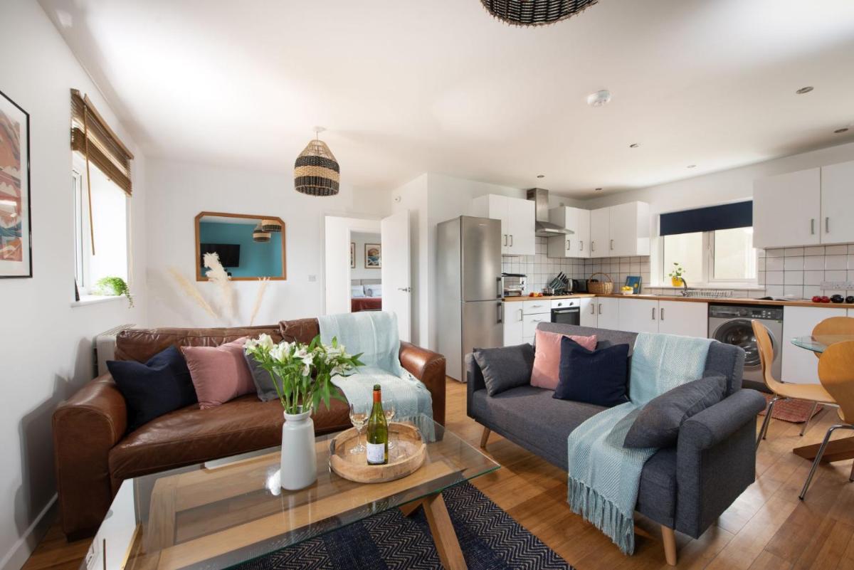 Tas Gwynn, St Buryan - Housity