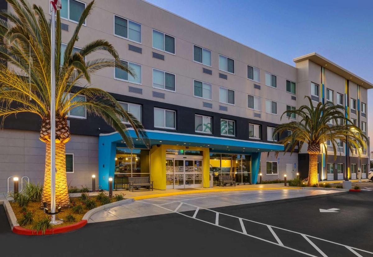 Tru By Hilton Lathrop - Housity