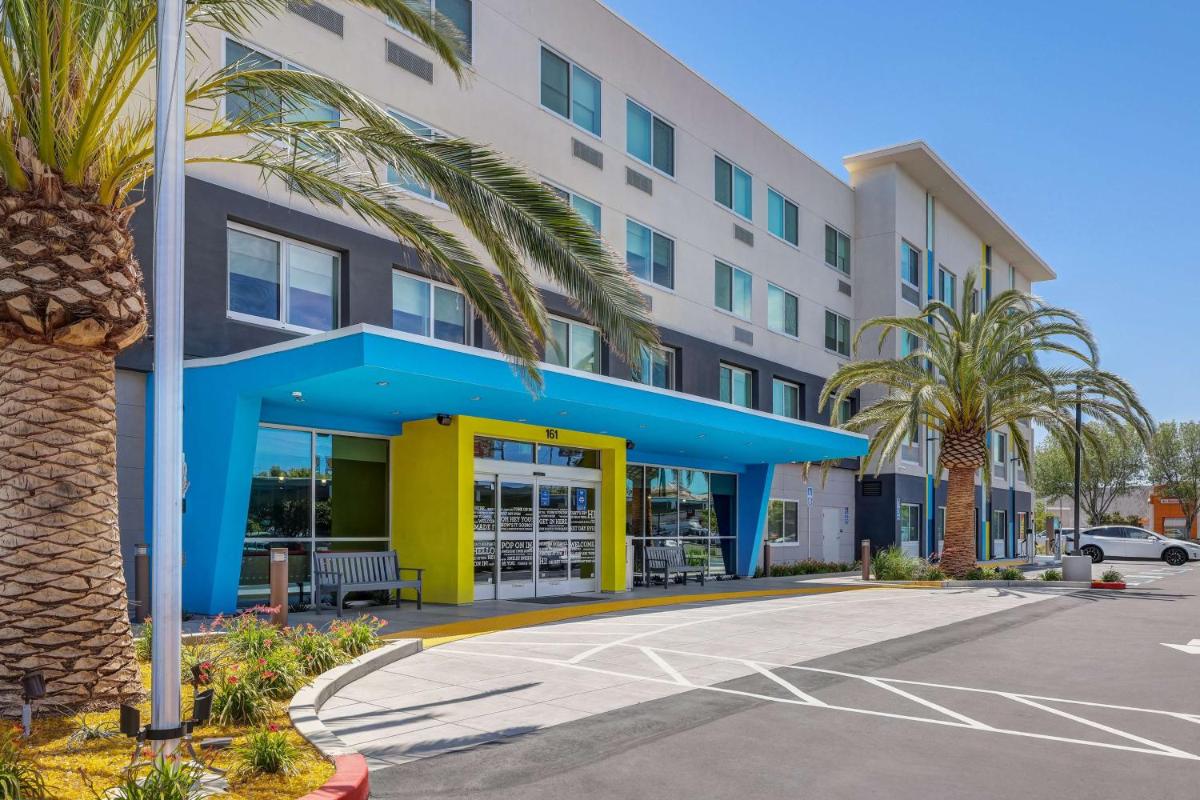 Tru By Hilton Lathrop - Housity