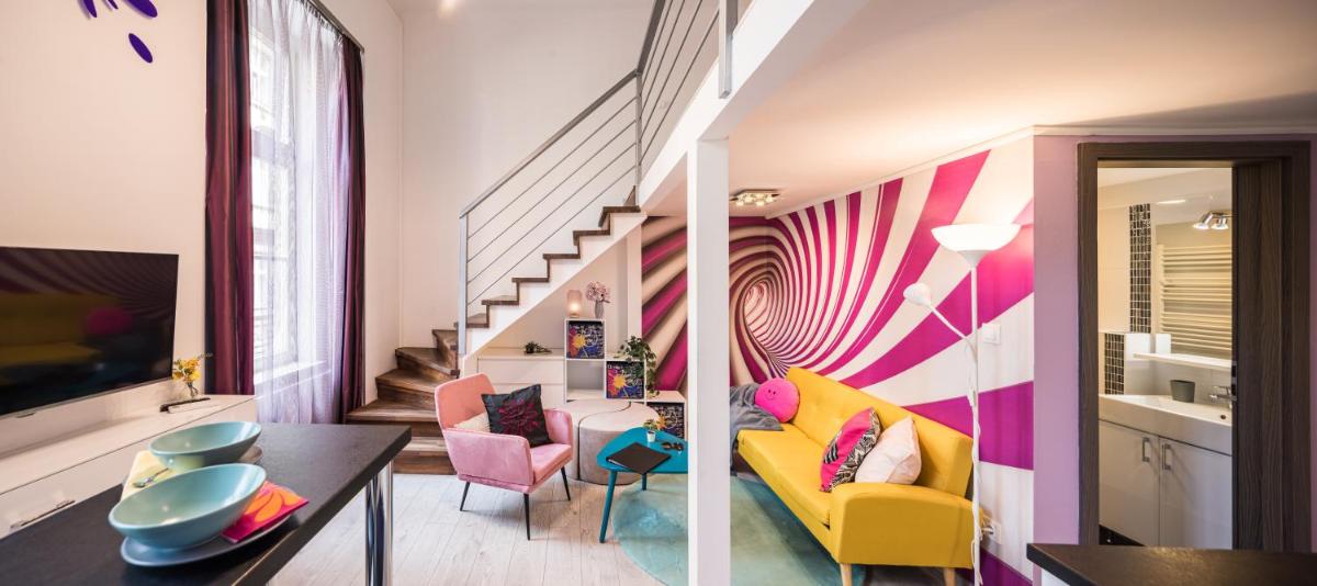 Trip and Hop - Housity