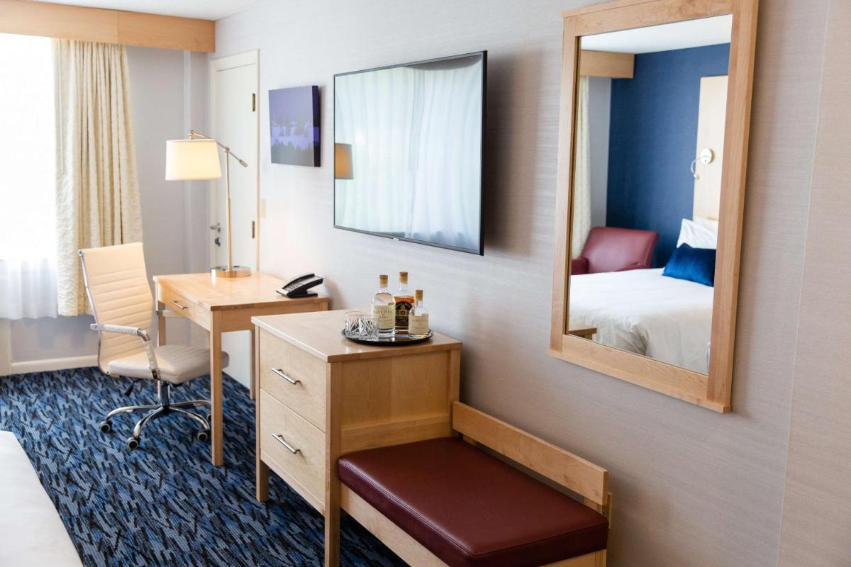 Capitol Plaza Hotel Montpelier Tapestry Collection by Hilton - Housity