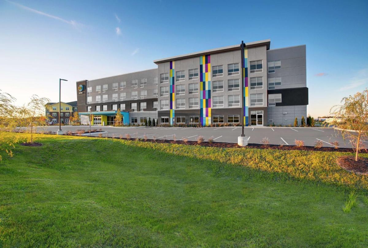Tru By Hilton Stoughton - Housity