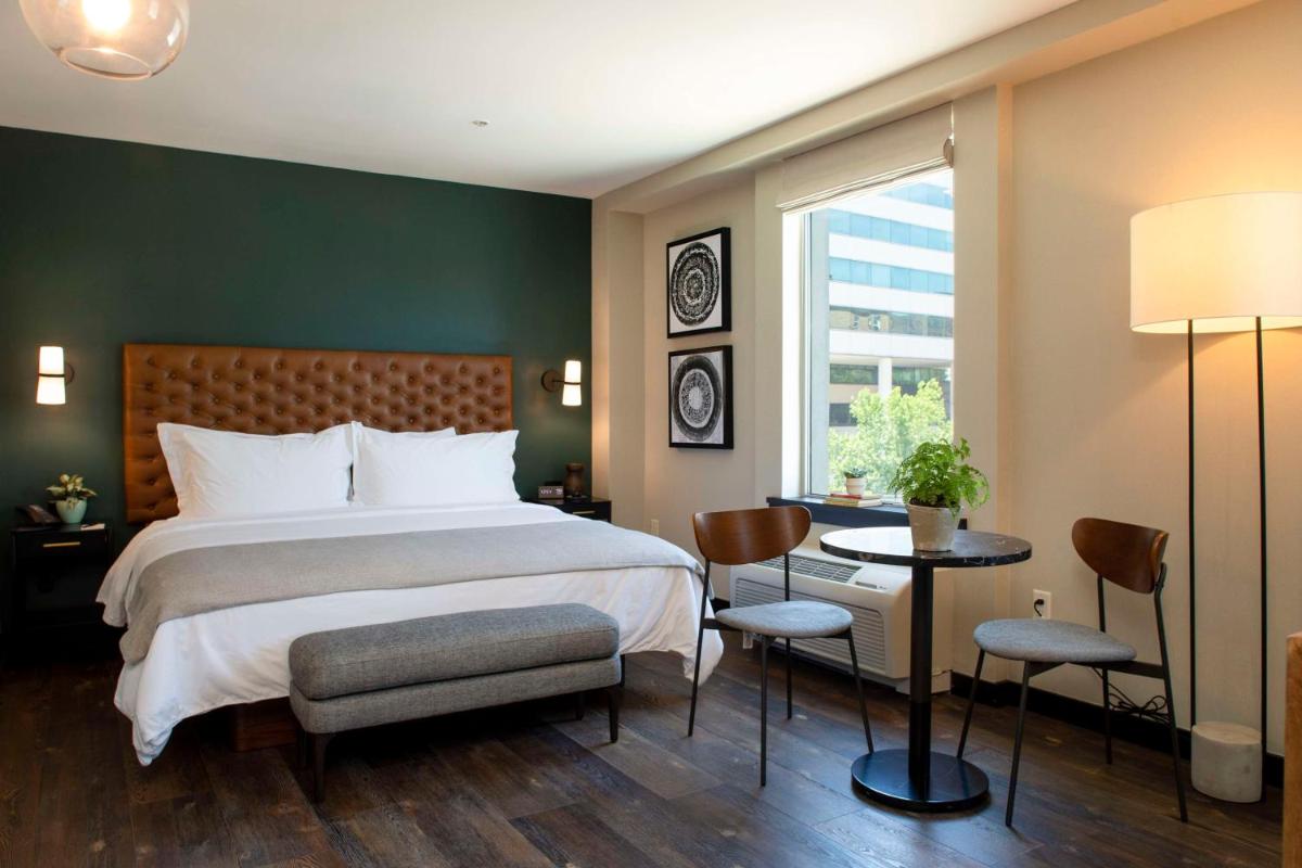 The Lloyd Stamford, Tapestry Collection by Hilton - Housity