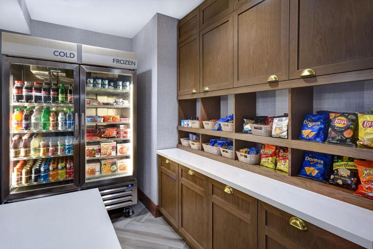 Homewood Suites Newport News - Yorktown by Hilton - Housity