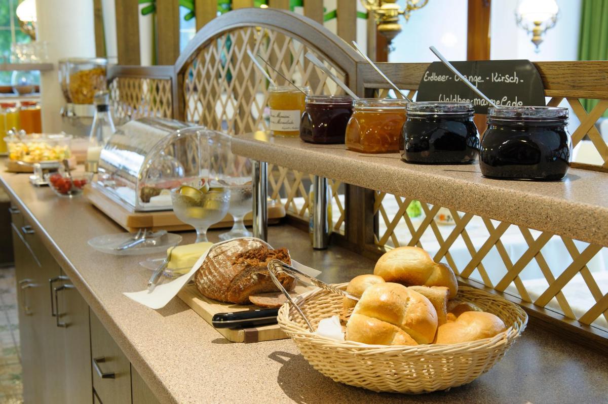 Hotel Garni Viktoria - Housity