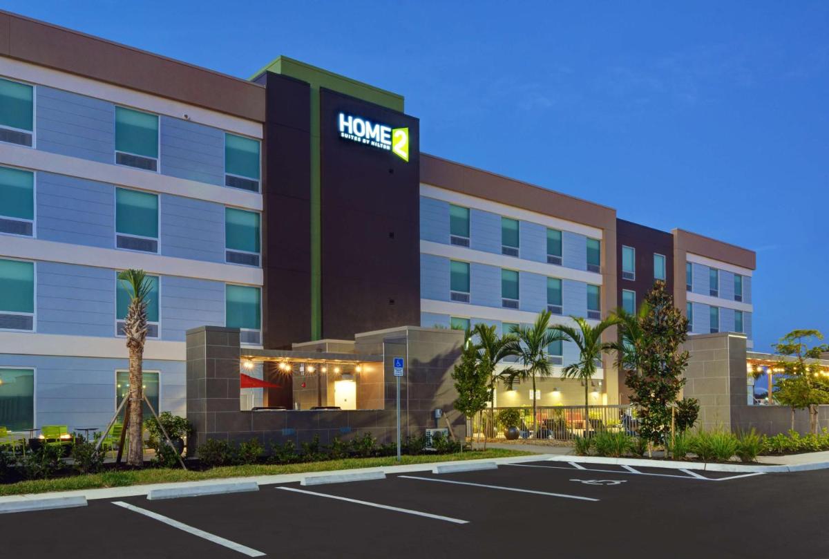 Home2 Suites by Hilton Fort Myers Colonial Blvd - Housity