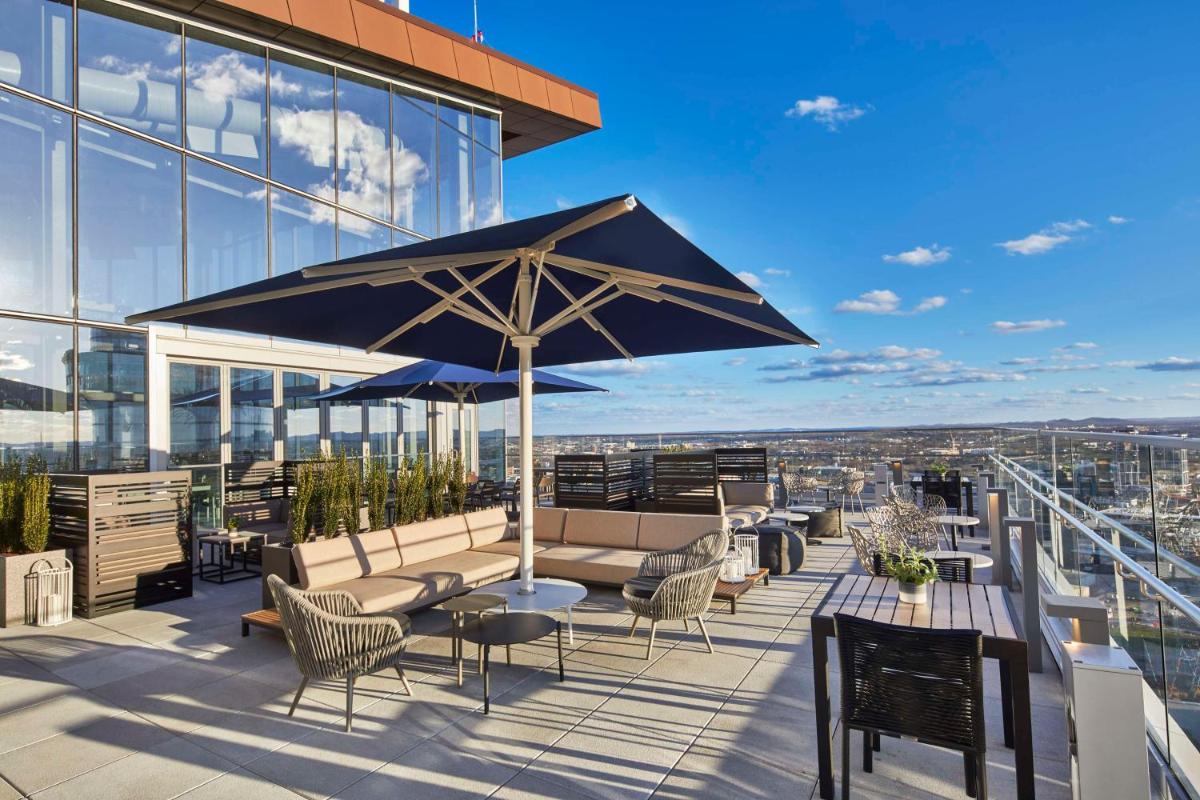 Embassy Suites by Hilton Nashville Downtown - Housity