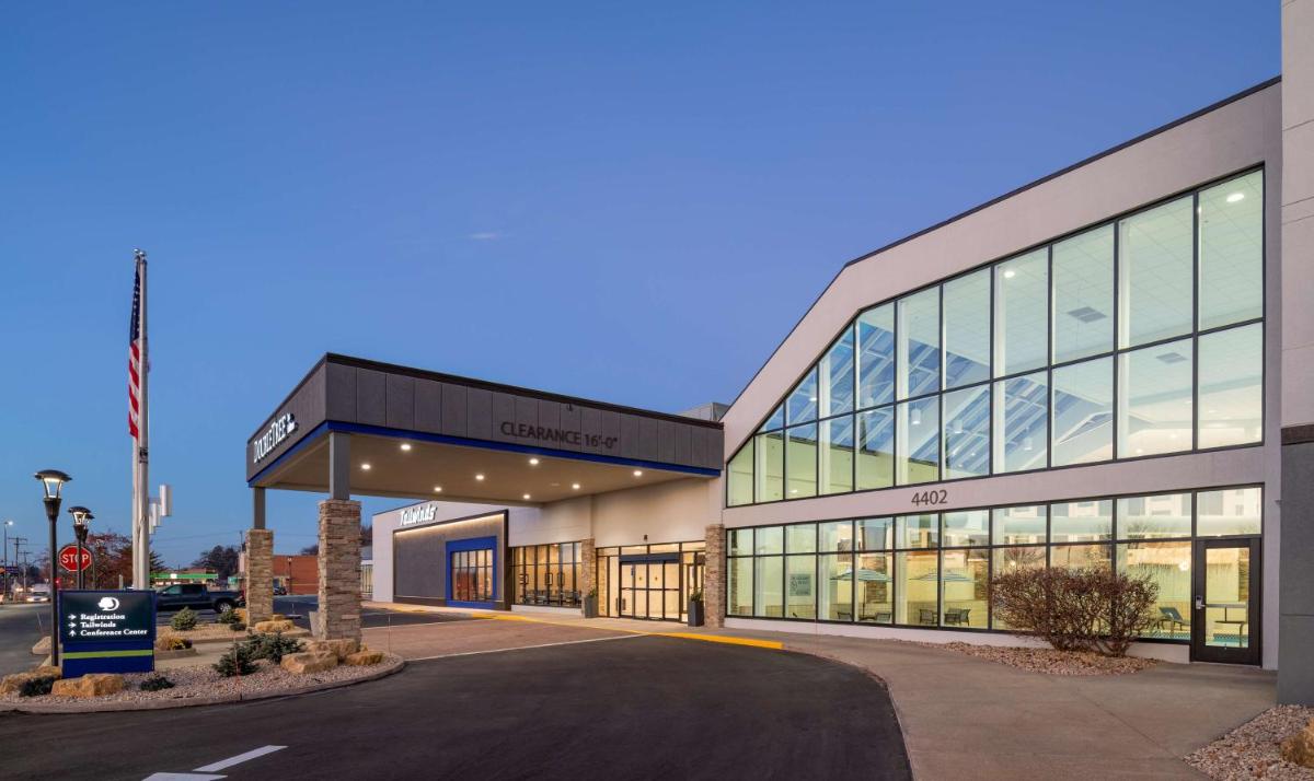Suitetrails - Doubletree By Hilton Madison East