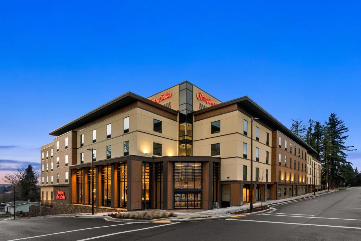 Hampton Inn & Suites Tigard - Housity