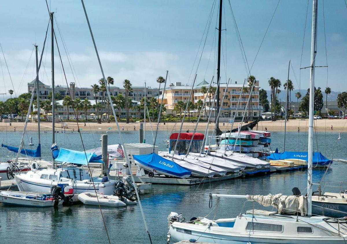 Jamaica Bay Inn Marina Del Rey Tapestry Collection by Hilton - Housity