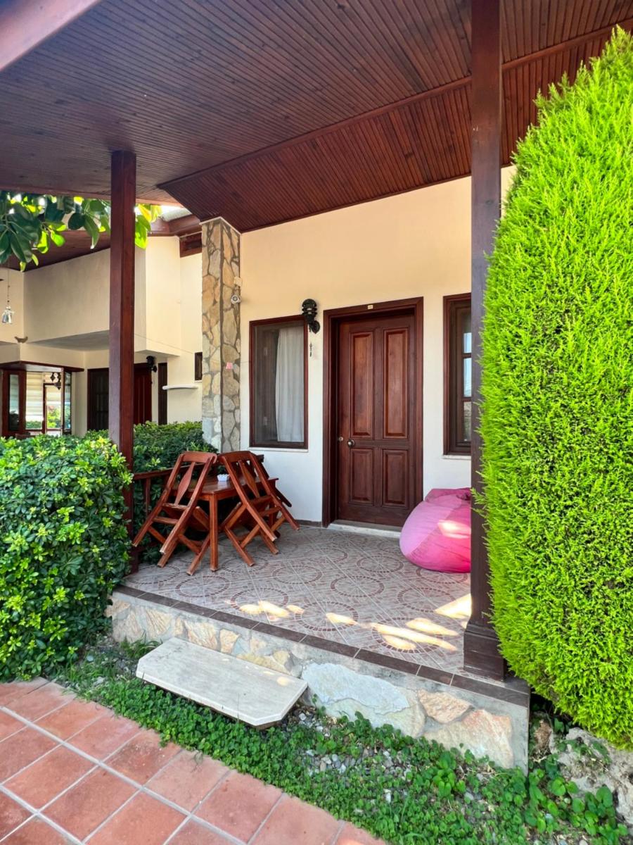 Grenadine Lodge - Housity