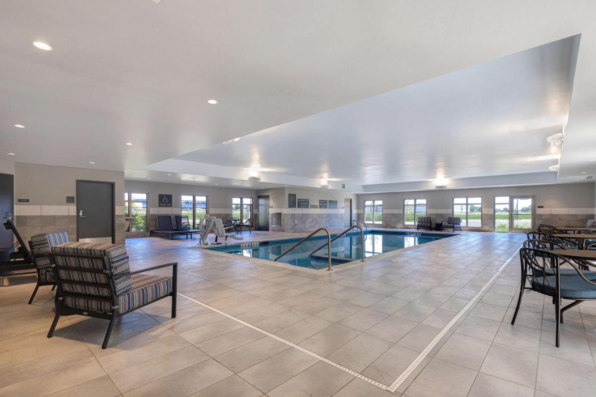 Homewood Suites By Hilton Oak Creek Milwaukee - Housity