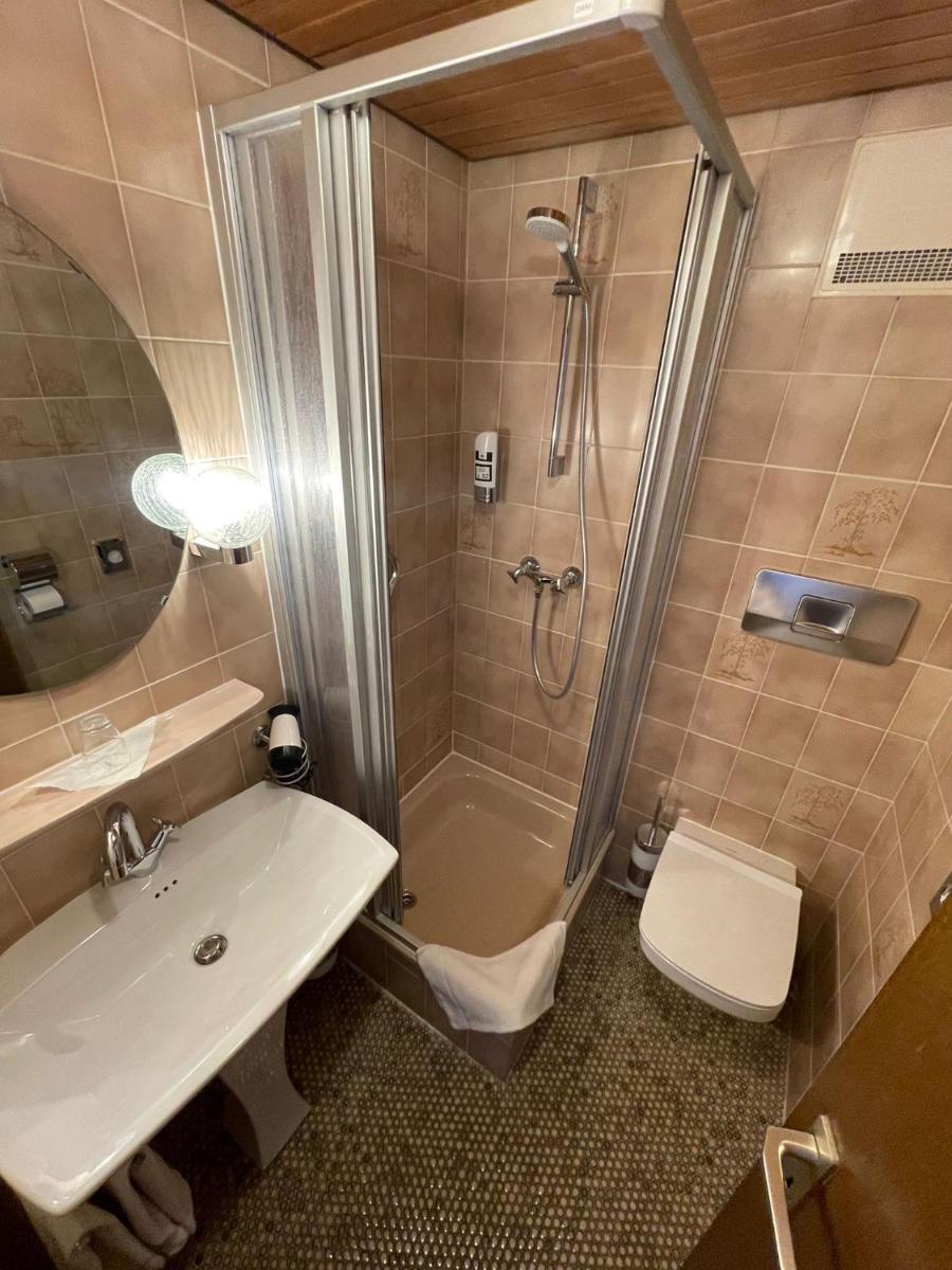 Hotel Garni Ratstube - Housity