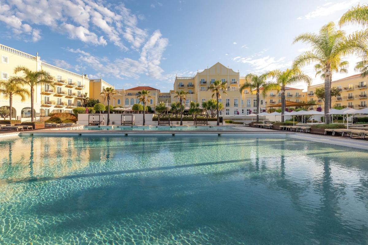 A piscina em ou perto de Domes Lake Algarve, Autograph Collection