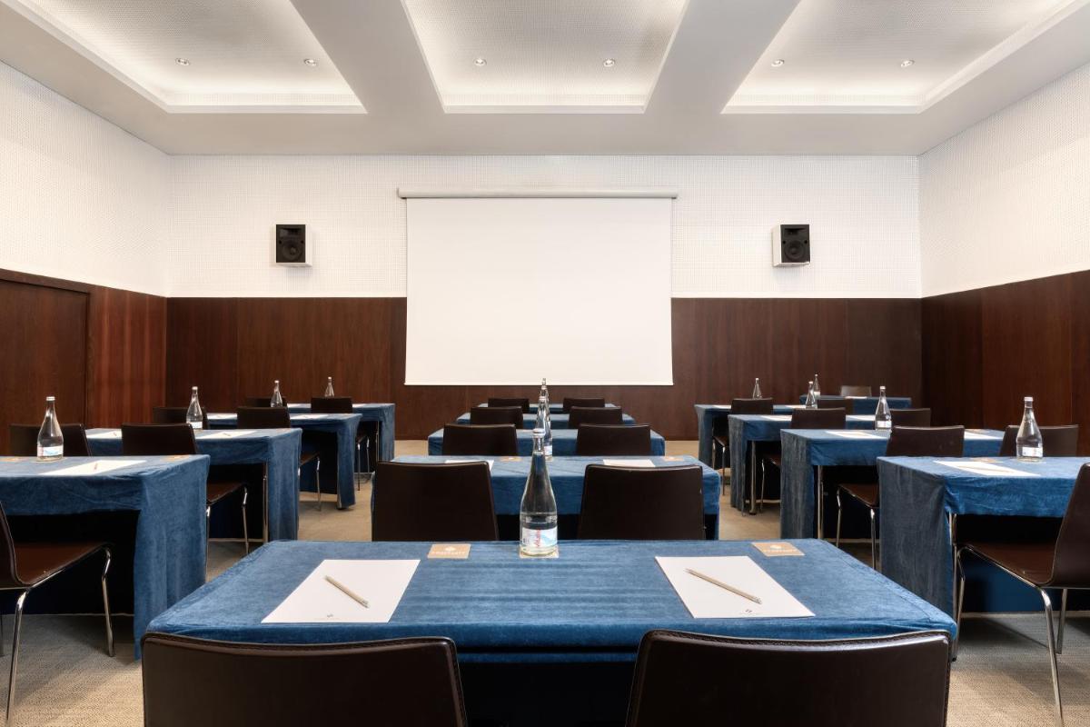 A área empresarial e/ ou a sala de conferências de Domes Lake Algarve, Autograph Collection