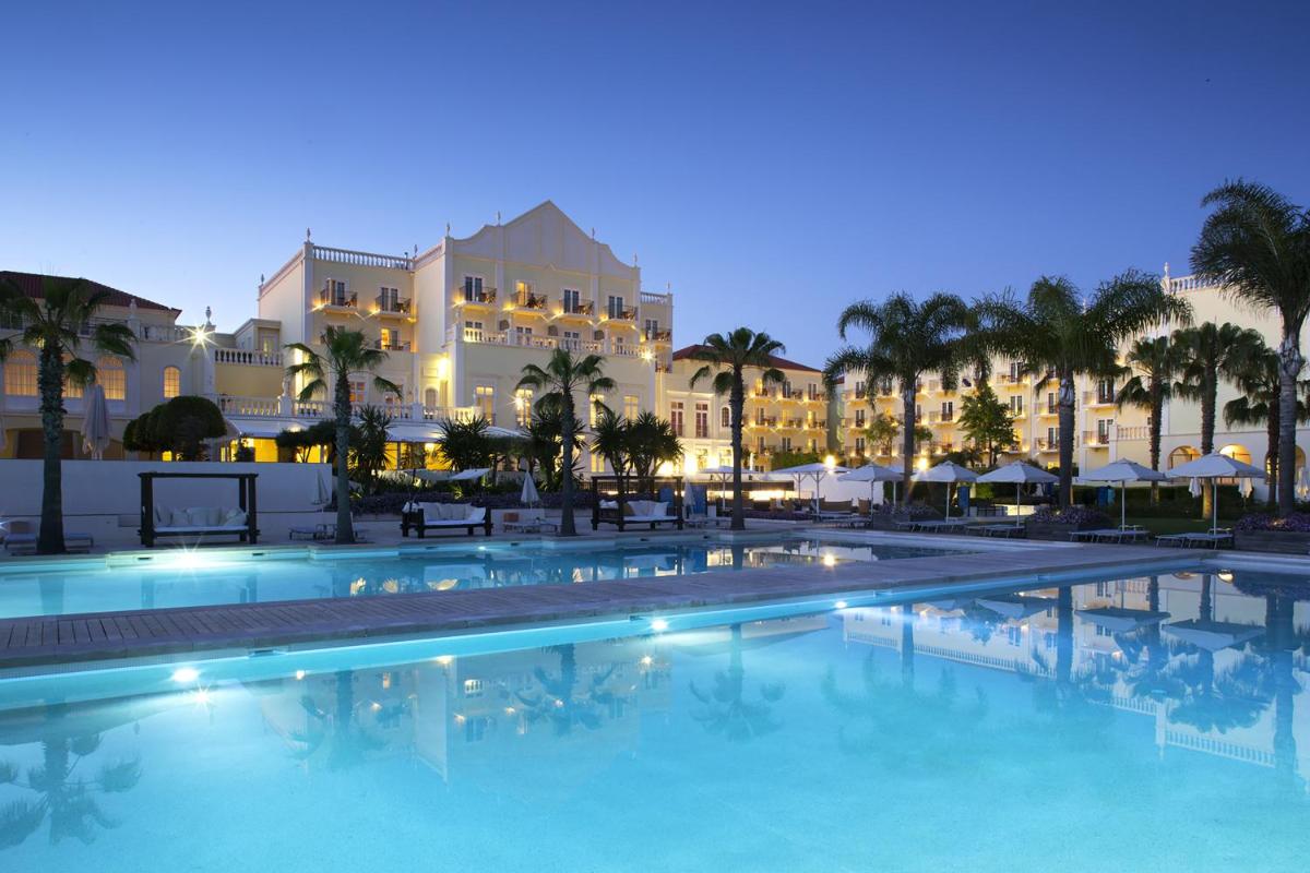 A piscina em ou perto de Domes Lake Algarve, Autograph Collection