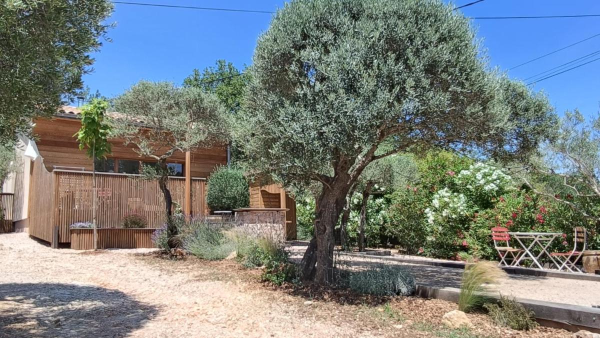 Lodge Les Oliviers - Housity