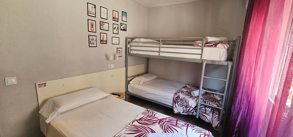 Hostal La Cabaña - Housity