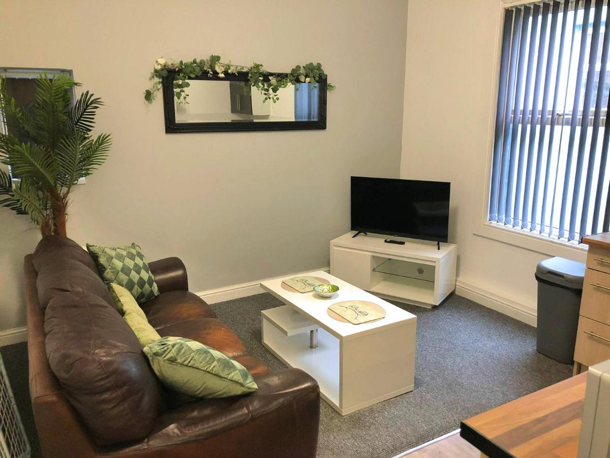 Bank Street Apartment 7 - Housity