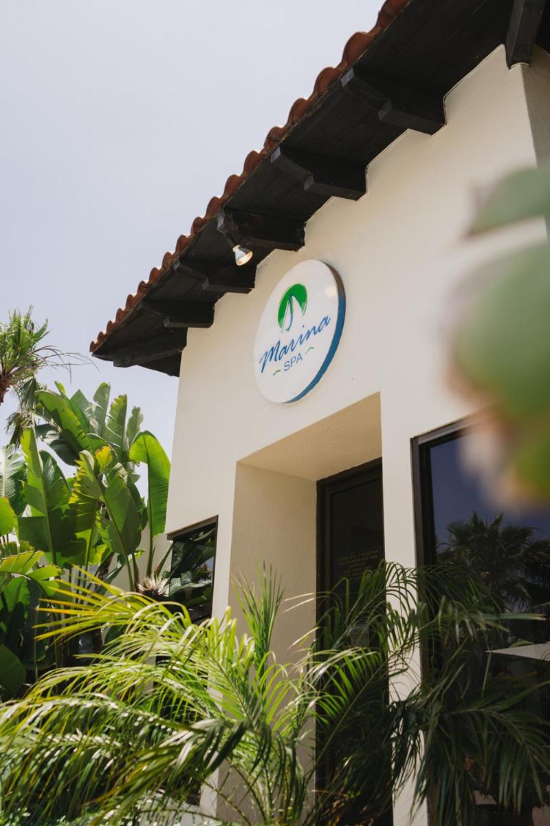Corona Hotel & Spa - Housity