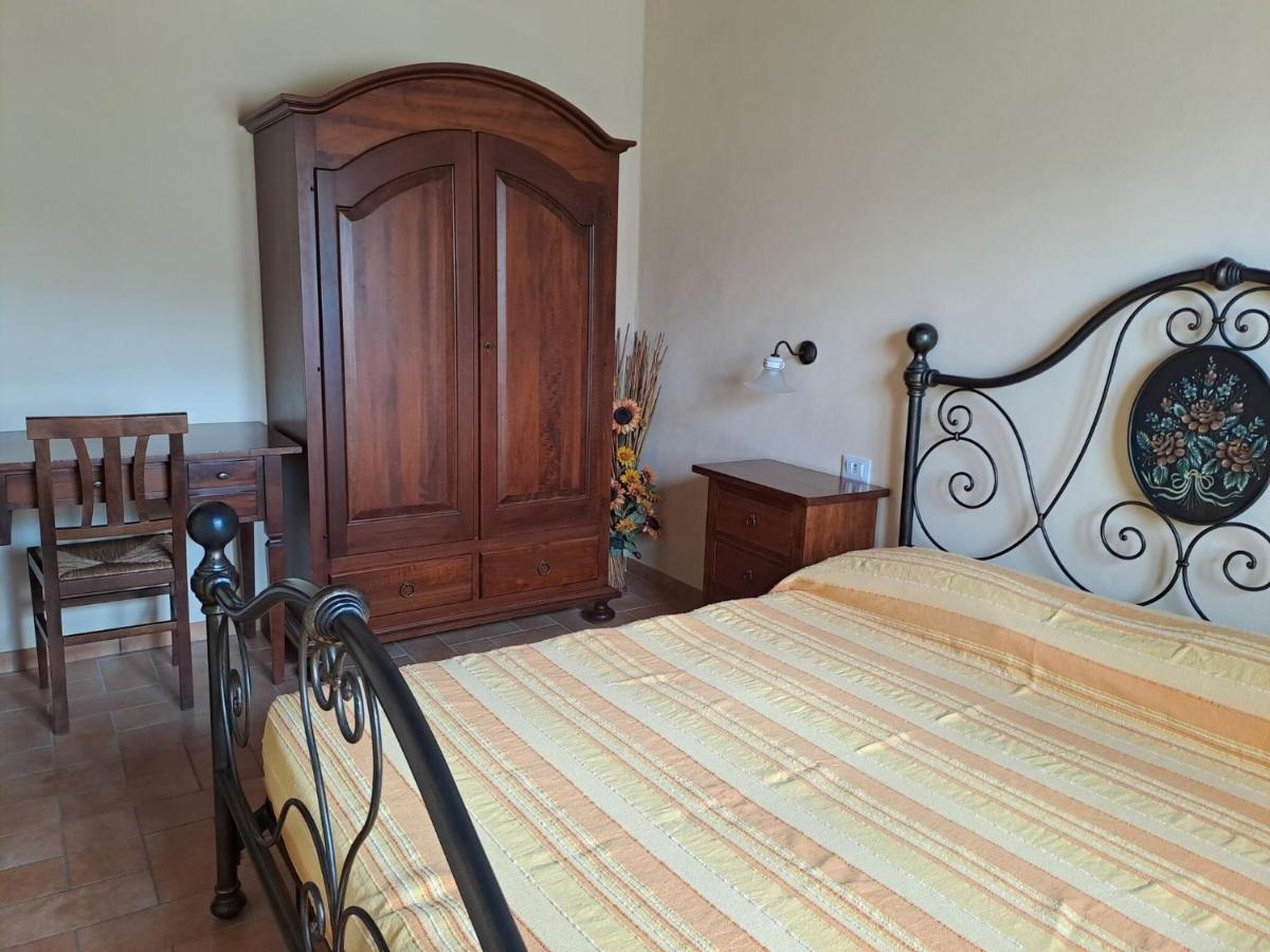 Terrace Retreat in the Marche - Housity