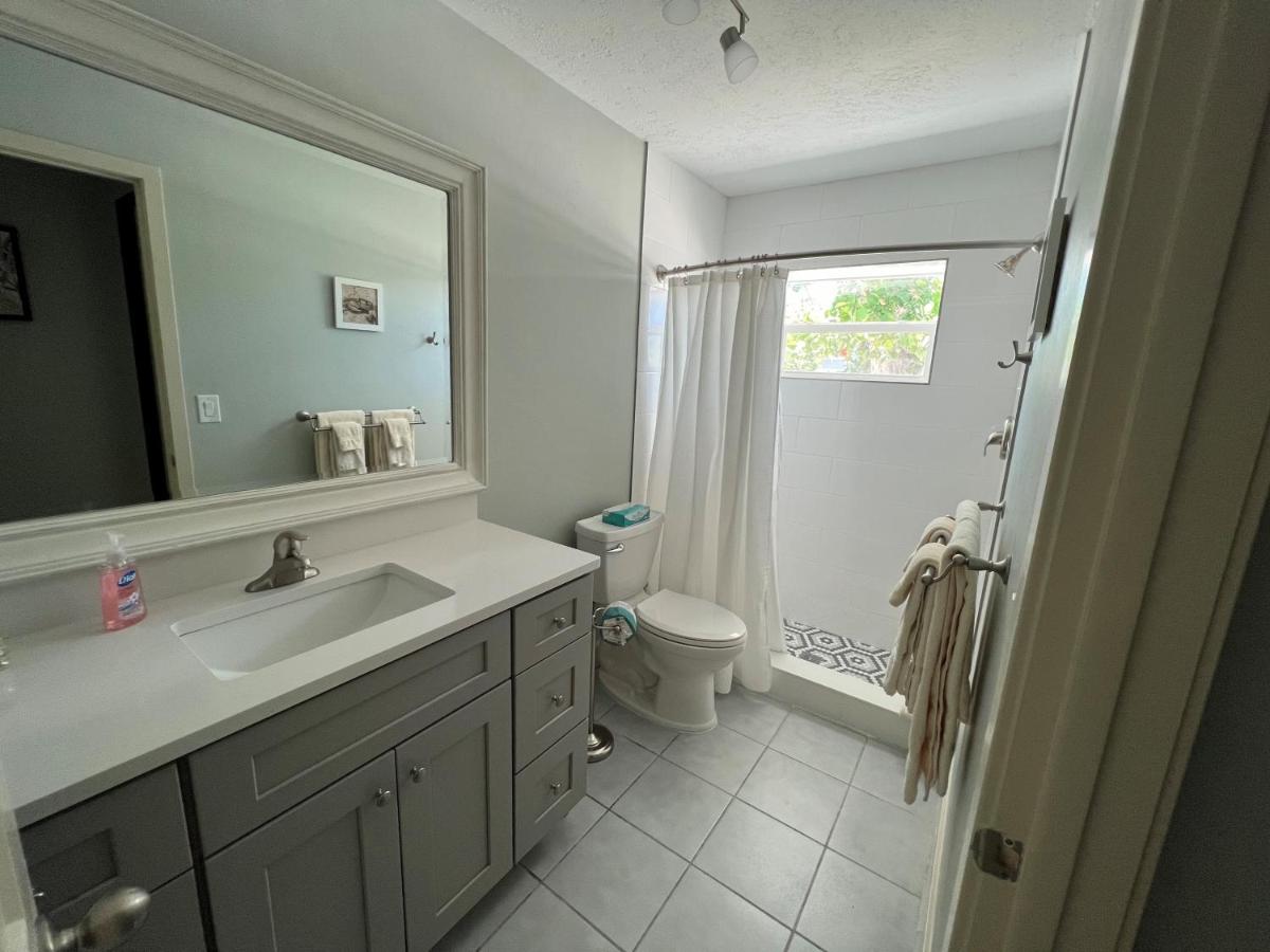 Tarpon Tale Inn - Housity