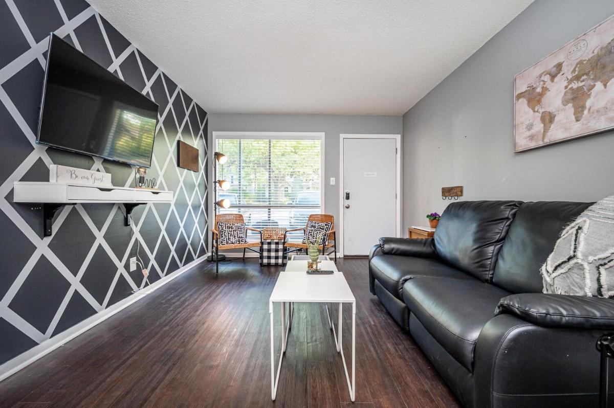 2BR Near University of Memphis Family Friendly TF1F2T - Housity