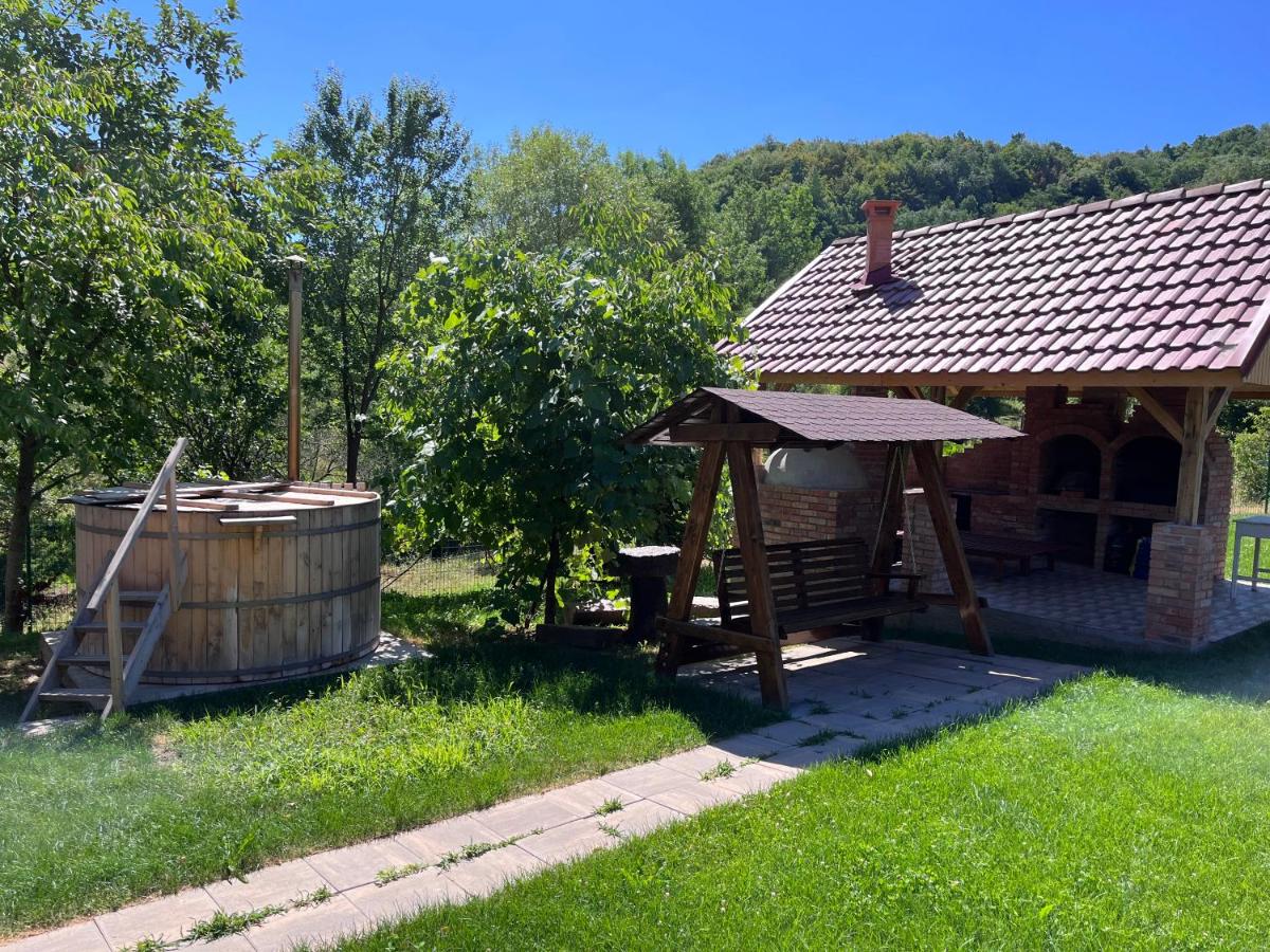 Pensiunea La Buru - Housity