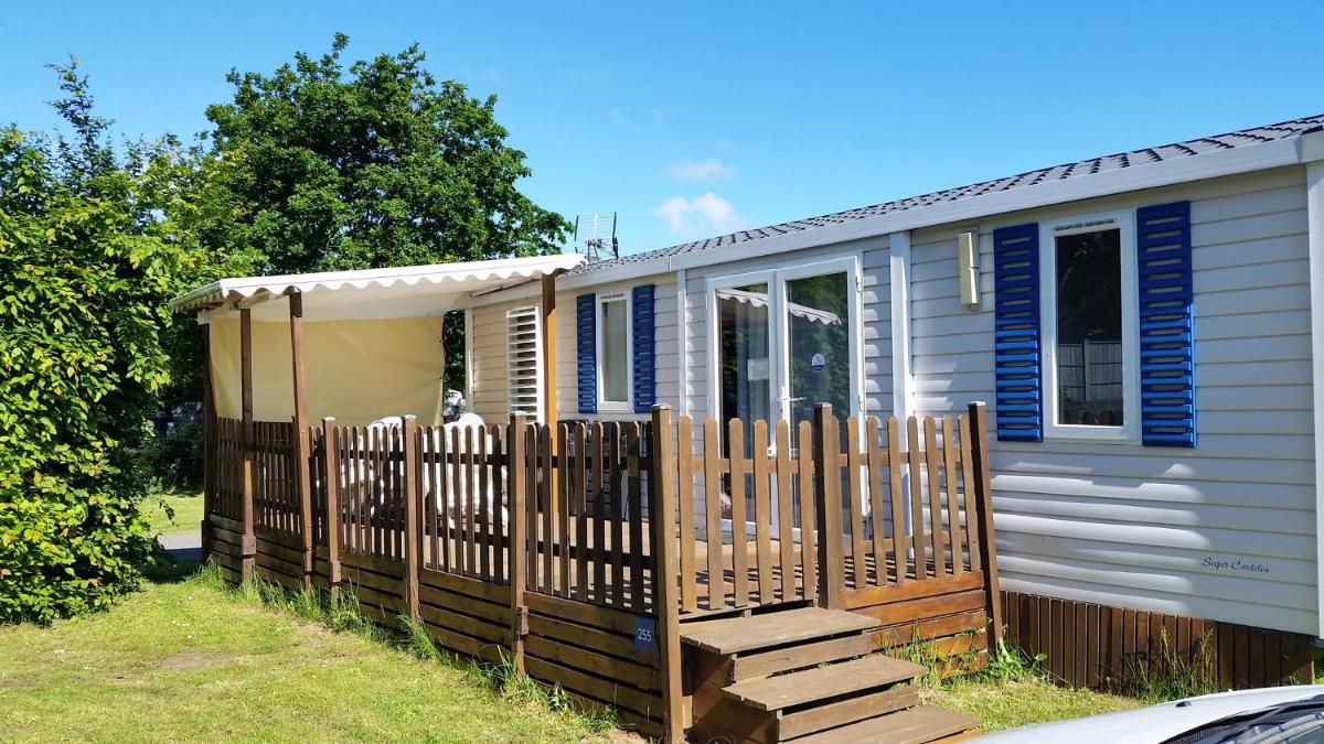 Bungalow cosy a Louannec avec piscine - Housity