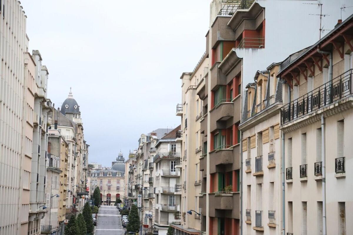 Le 23 de Louis - Housity