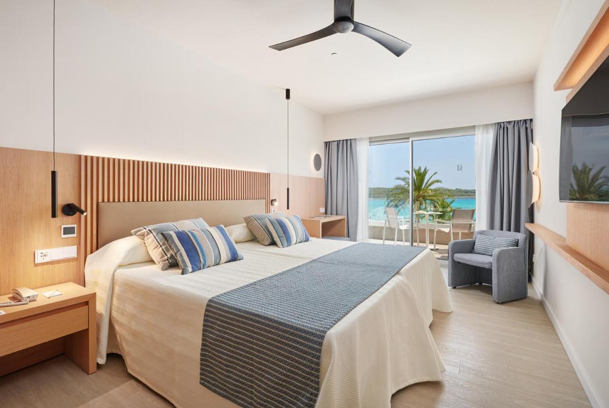 Cama o camas de una habitación en Hipotels Mediterraneo Hotel - Adults Only