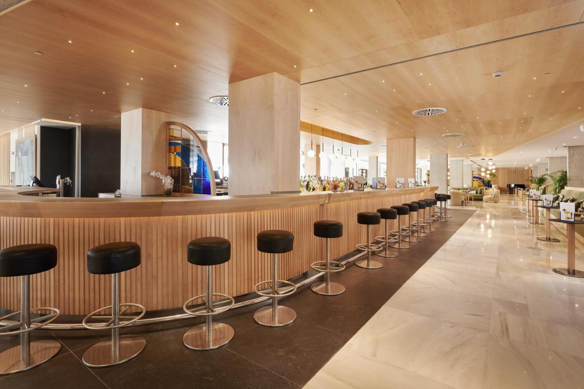 Imagen de la galería de Hipotels Mediterraneo Hotel - Adults Only, en Sa Coma