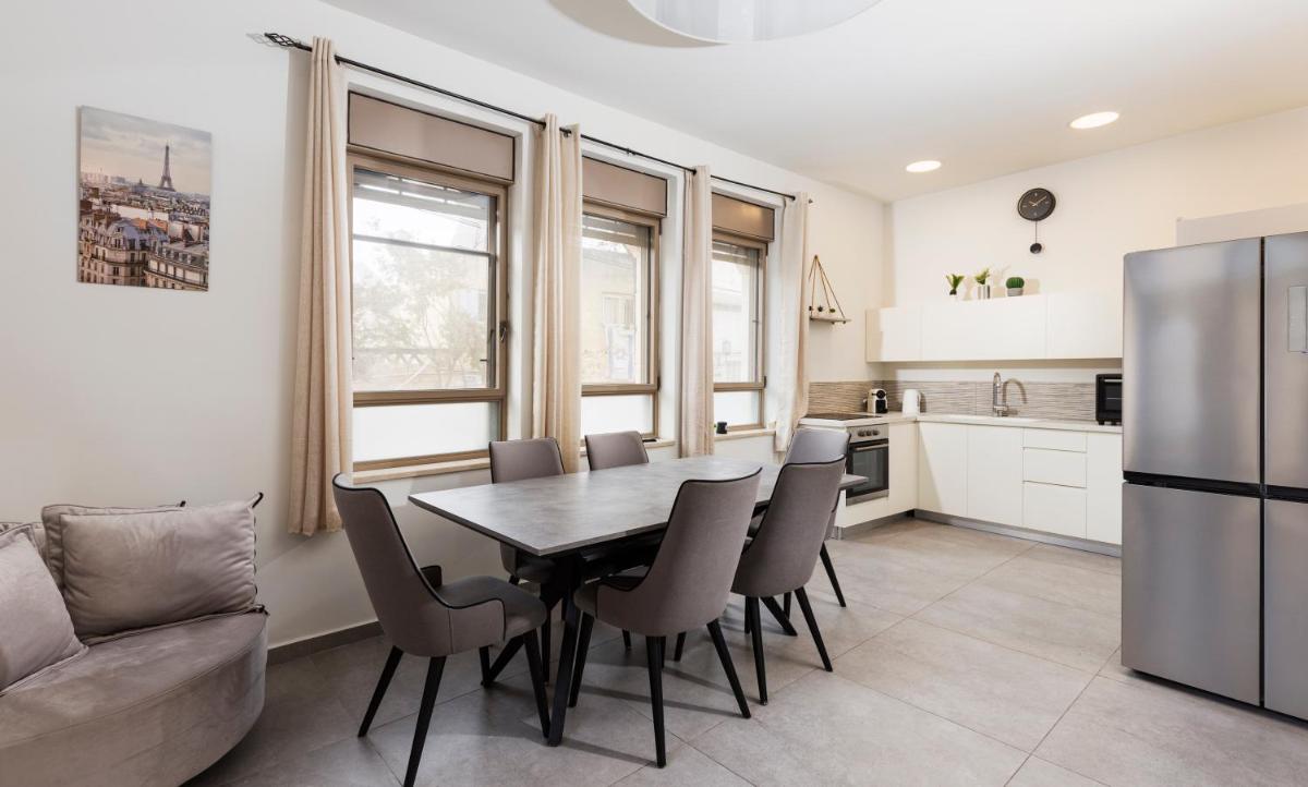 Vacation Apartments In The Heart Of Nachlaot - Housity