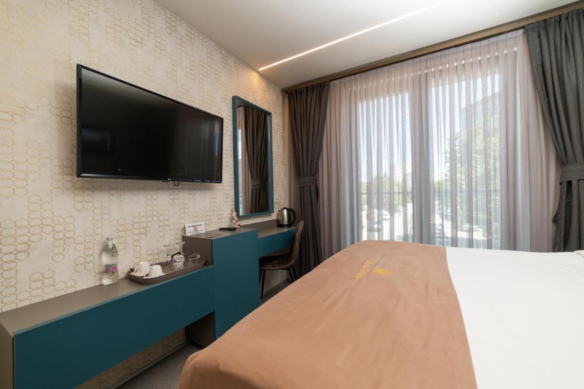 Hotel Opera - Housity