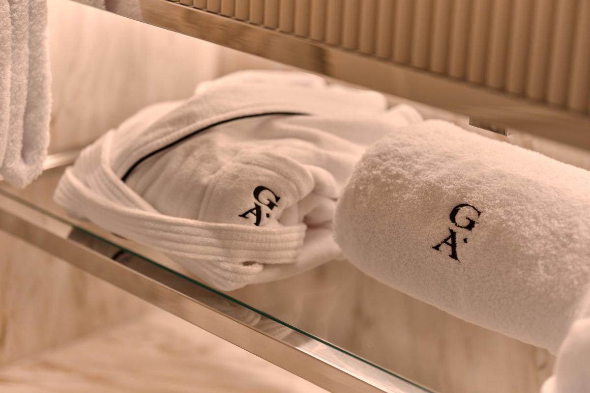 Imagem da galeria de GA Palace Hotel & Spa, a XIXth-Century Villa no Porto