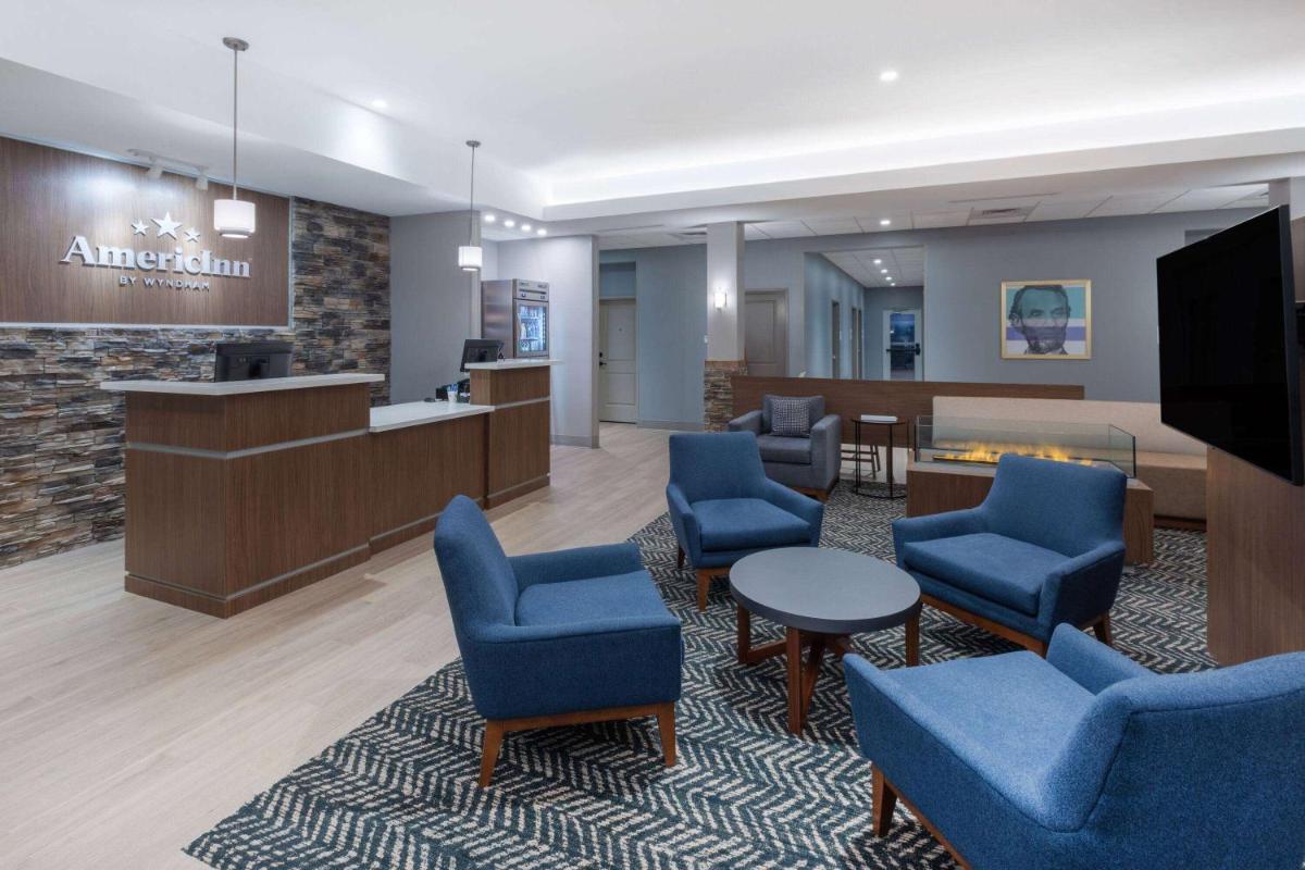 AmericInn by Wyndham Mountain Home - Housity