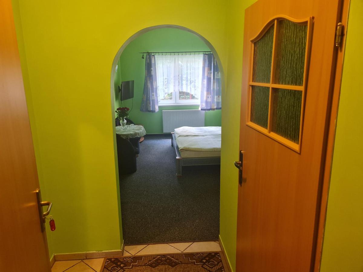 Restaurant & Guest House 