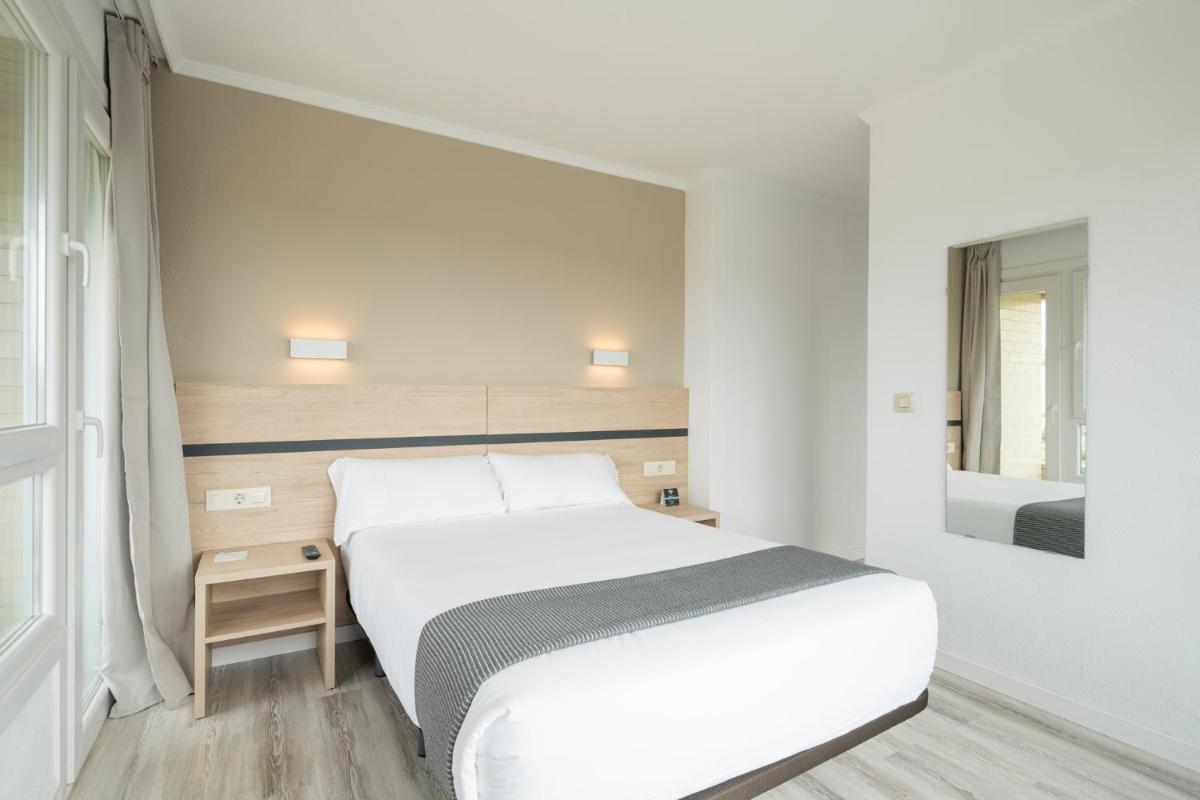 Hotel Alda Camiño Inglés - Housity