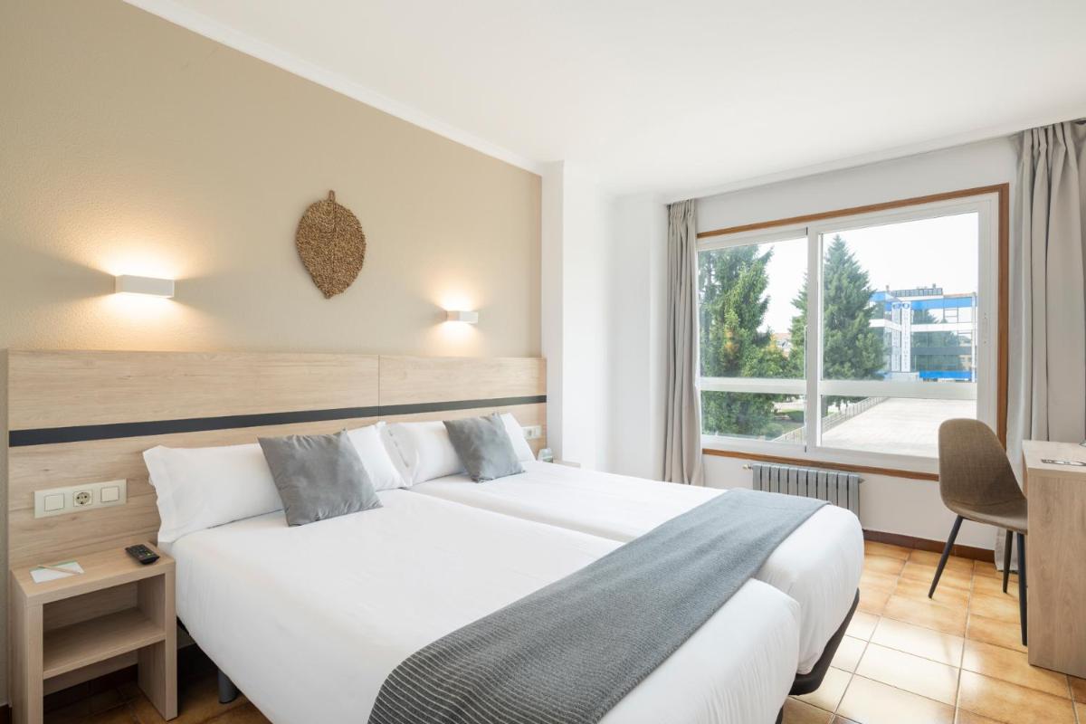 Hotel Alda Camiño Inglés - Housity