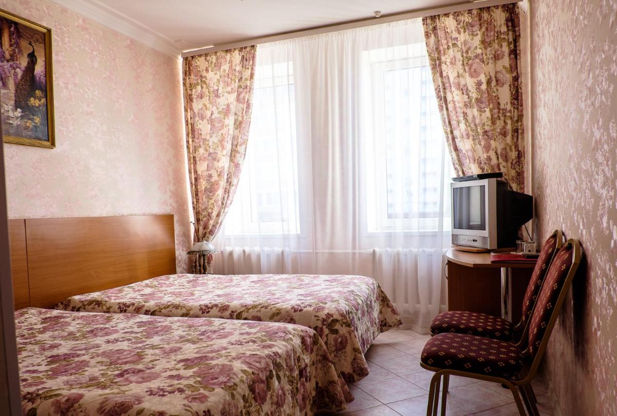 Gostinichno-Restoranny Compleks Chetyre Sezona - Housity