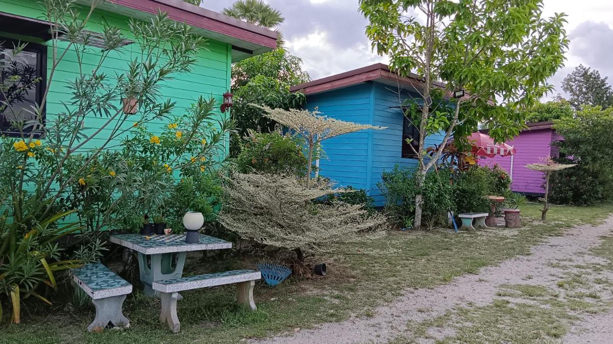 4 seasons mini house - Housity