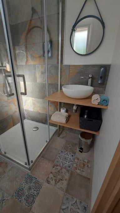 Mister Hinster - studio tout confort centre ville Nogent-le-Rotrou - 1e étage - Housity